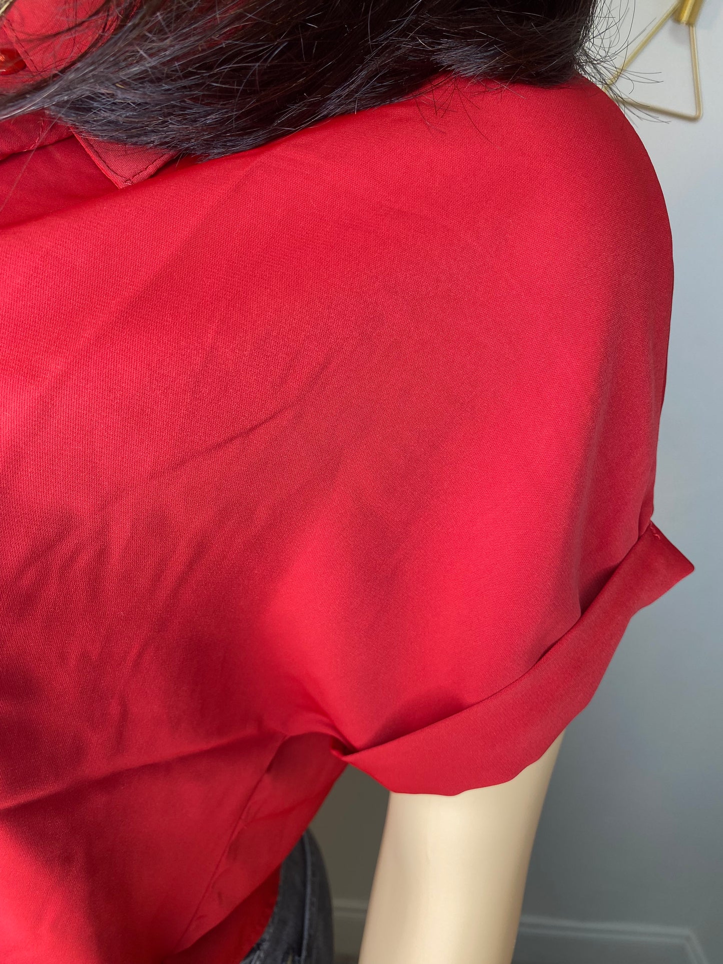 Red crop top shirt